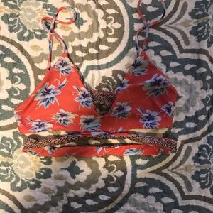 Acacia Swimwear Haku Top in Vintage Aloha Large
